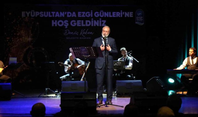 Abdülbaki Kömür'den Eyüpsultan'da muhteşem ezgi ziyafeti