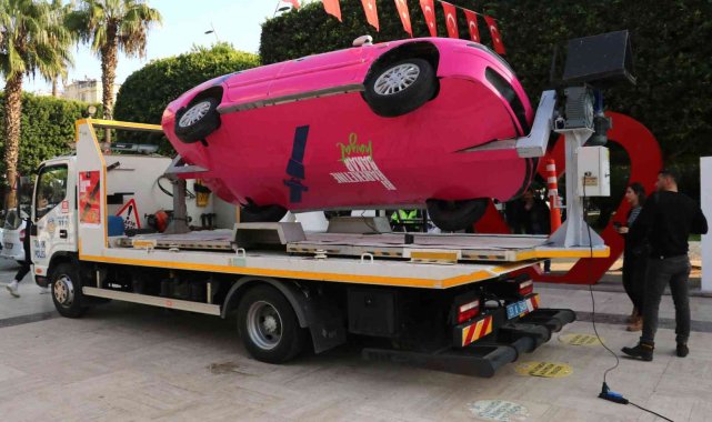 Adana'da emniyet kemeri takmayanlara ceza yerine simülasyon