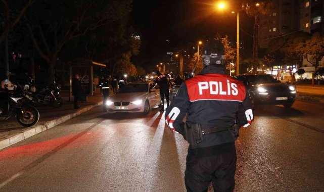 Adana'da "Huzur ve Güven" uygulamasında aranan 56 suçlu yakalandı