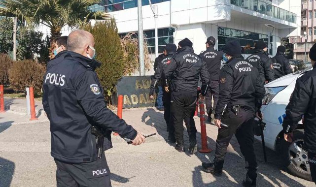 Adıyaman Adliyesinde bıçaklı ve sopalı kavga