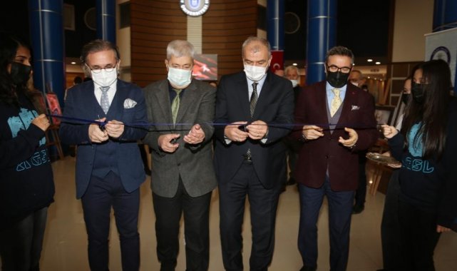 ADÜ'de 'Çizgimiz Mehmet Akif Ersoy Sergisi' açıldı