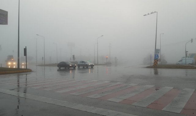 Afyonkarahisar sis sürücülere zor anlar yaşattı