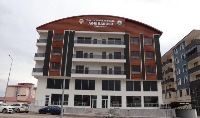 Ağrı Barosu yeni hizmet binasına taşındı