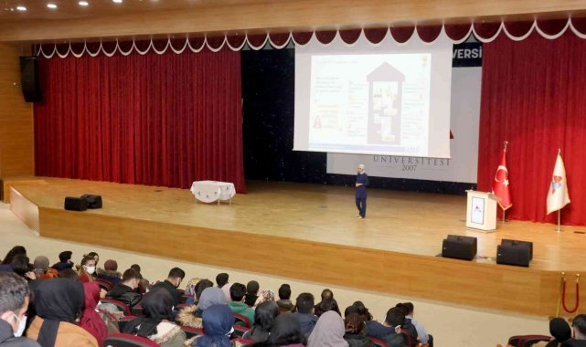 AİÇÜ'de "Afet farkındalık eğitimi" verildi