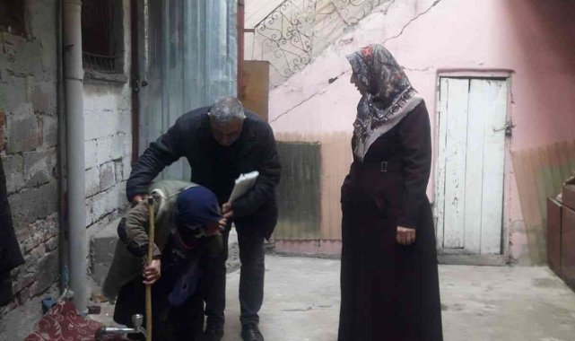 AK Parti ilçe Başkanı Demir, 'Neno' teyzeyi unutmadı