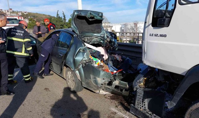 Akaryakıtı biten otomobile akaryakıt tankeri çarptı: 1 ölü, 3 yaralı
