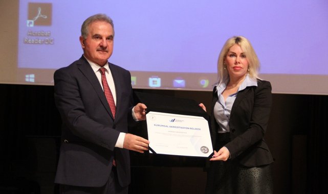 Akdeniz Üniversitesi'ne, YÖKAK'tan Kurumsal Akreditasyon Belgesi
