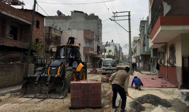 Akdeniz'de yol çalışmaları aralıksız sürüyor