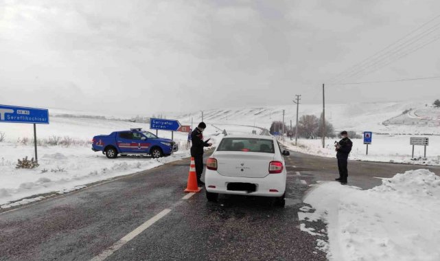 Aksaray&#039;da jandarma ekipleri kış denetiminde