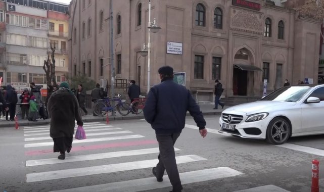 Aksaray'da trafik güvenliği uygulamaları sürüyor