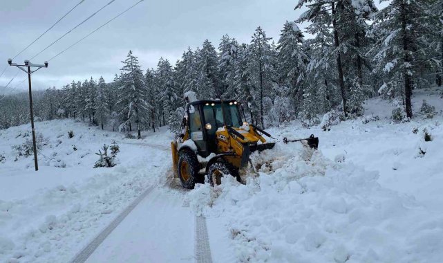 Akseki'de 12 mahallede kar yağışı önlemi