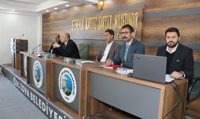 Aksoy muhtarlarla bir araya geldi