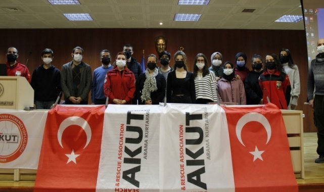 Akut Kulübü&#039;nden &quot;Deprem Bilinçlendirme Semineri&quot;