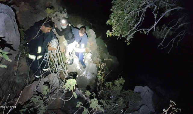 Alanya Kalesi&#039;nde mahsur kalan Kırgız turistleri itfaiye kurtardı