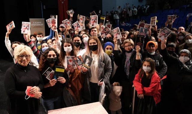 Alanya kitap günleri iki önemli ismi Alanya halkı ile buluşturdu