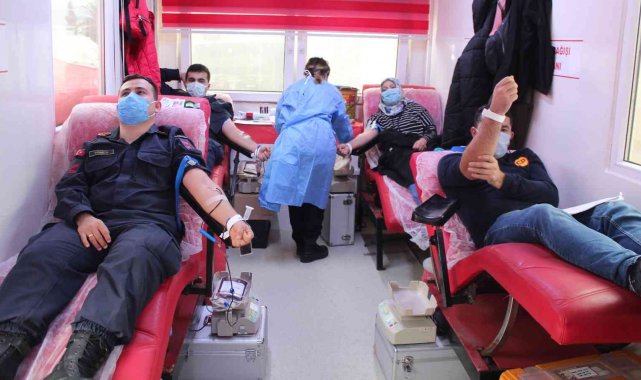 Alaşehir'de kan verme rekoru kırıldı