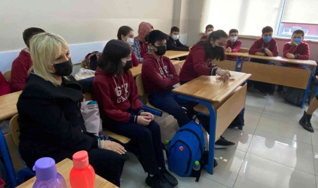 Aldoğan; "Alanında başarılı olmuş kişileri öğrencilerle buluşturmak istiyoruz"