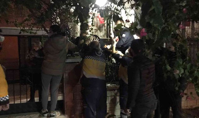 Altıncı kattan düşerek demir korkuluklara saplanan şahıs hayatını kaybetti