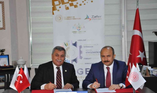 Altıntaş'a yapılacak Kültür Evi proje sözleşmesi imzalandı