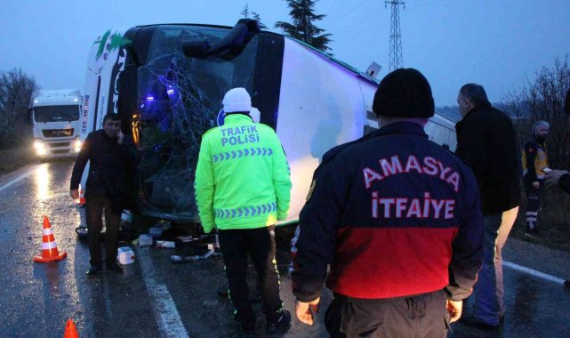 Amasya'da yolcu otobüsü devrildi: 1 ölü, 19 yaralı