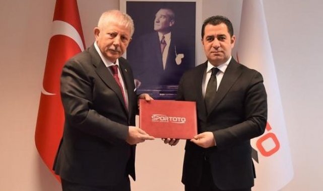 Amasya'ya 19 spor tesisi için imzalar atıldı