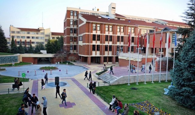 Anadolu Üniversitesi öğrencilerinin yurt dışı eğitim olanakları artıyor