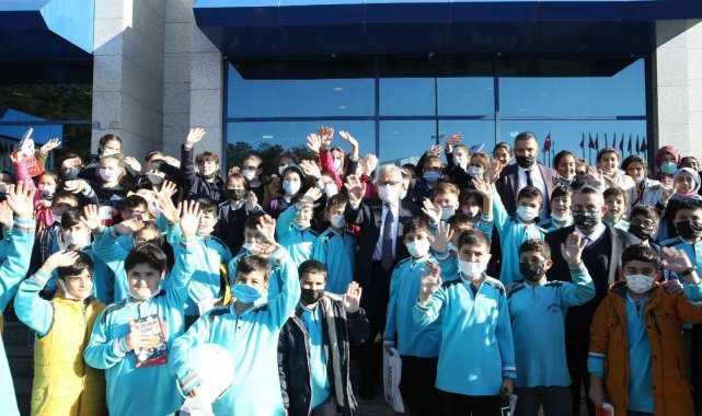 Anadolu'nun en büyük kitap fuarı Kayseri'de açıldı