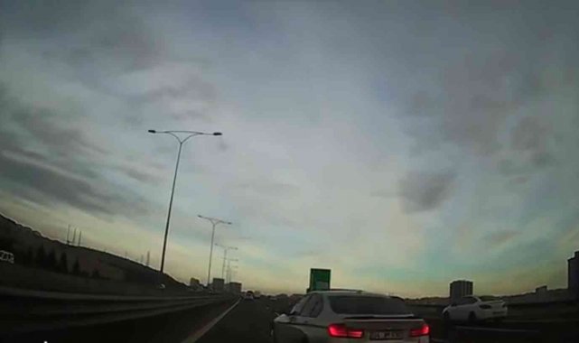 Ankara'da bir sürücü makas atarak trafiği tehlikeye soktu