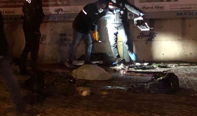 Ankara&#039;da sürücünün direksiyon hakimiyetini kaybettiği otomobil duvara çarptı:1 ölü