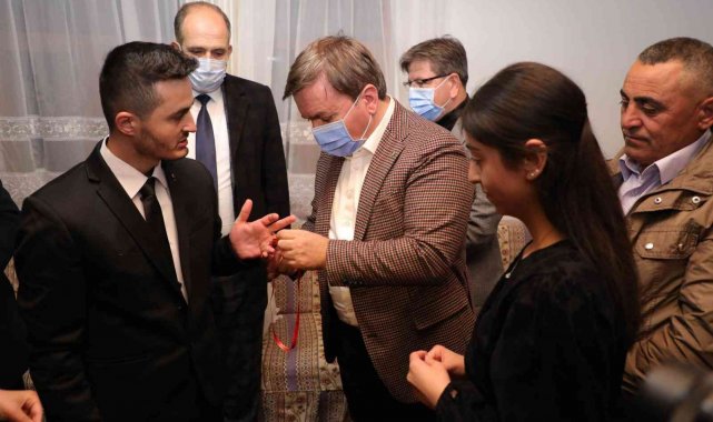 Anne ve babası olmayan gence sevdiği kızı Vali Aydoğdu istedi