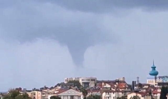Antalya'da denizde dev hortum oluştu