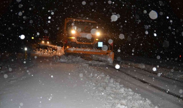 Antalya'da kar yağışı başladı