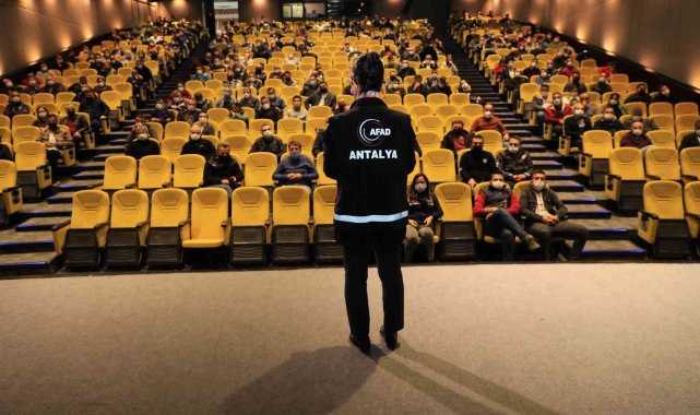 Antalya'da özel güvenlik görevlileri ve emniyet personeline eğitim