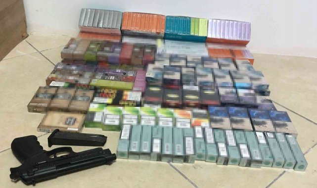Antalya'da piyasa değeri 37 bin TL olan 2 bin 376 adet elektronik sigara ele geçirildi