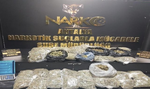 Antalya'da yeni yıl öncesi uyuşturucu tacirlerine operasyon