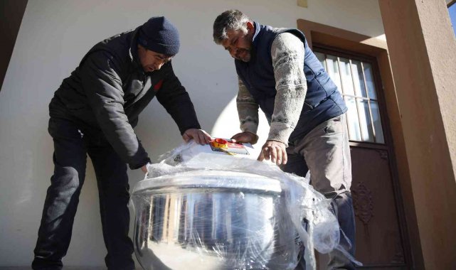 Antalya'nın kırsal mahallelerine hamur yoğurma makinesi desteği