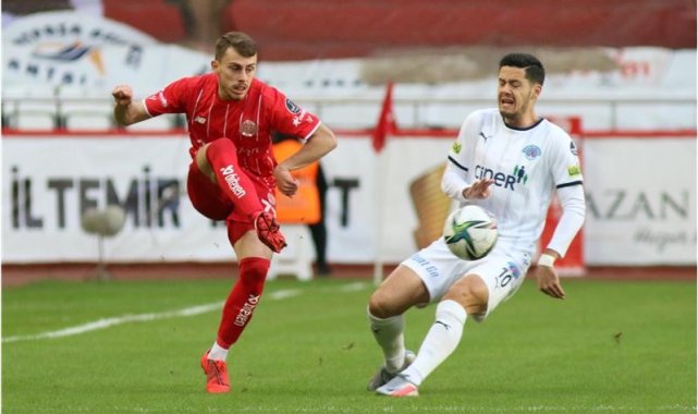 Antalyaspor uzatmalarda yıkılıyor