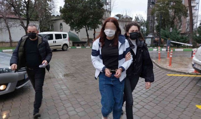 Araçlarında ve evlerinde uyuşturucuyla yakalandılar