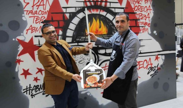 Aşçılar Federasyonu'nun hediyesi, Ünlü Şovmen Karacan'ı korkuttu