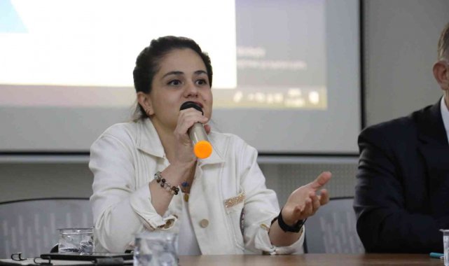 Avrasya Üniversitesi Psikoloji Bölümü akademisyenleri lise öğrencileri ile buluştu