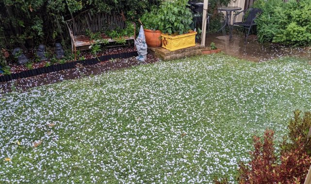Avustralya'yı dolu yağışı vurdu