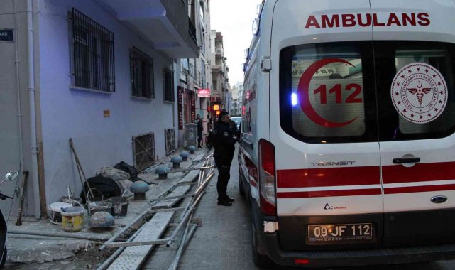 Aydın&#039;da inşaat iskelesi çöktü: 2 yaralı