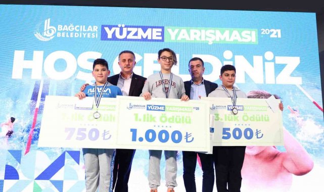 Bağcılar'da minik kulaçlar şov yaptı