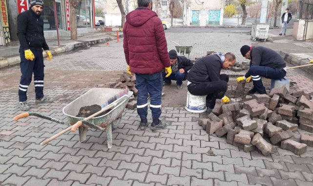 Bağlar Belediyesi'nden aralıksız hizmet
