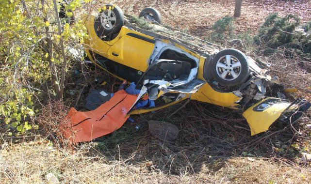 Bahçeye uçan taksinin şoförü hayatını kaybetti