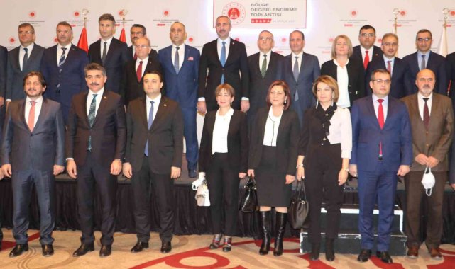 Bakan Gül: &quot;Kira uyuşmazlıkları artık arabulucuyla çözülecek&quot;