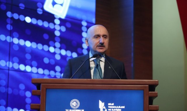 Bakan Karaismailoğlu, haberleşme sektörünün üçüncü çeyrekte yüzde 19 büyüdüğünü duyurdu