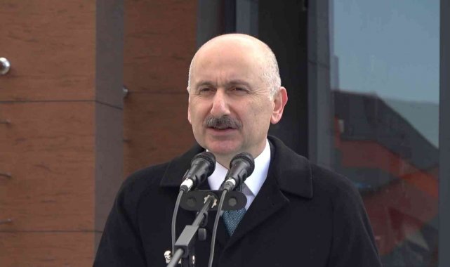 Bakan Karaismailoğlu: "Bölünmüş yollar sayesinde yılda 22 milyar Türk lirası tasarruf sağladık"