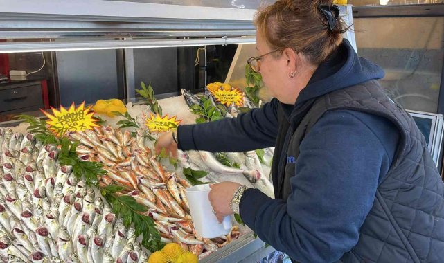Balık tezgahı ona emanet