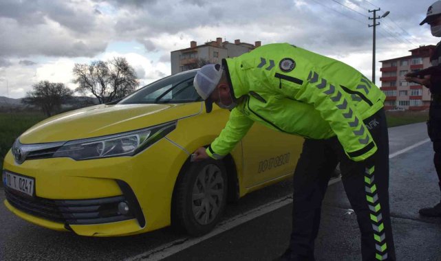 Balıkesir polisi kış lastiği denetimi yaptı